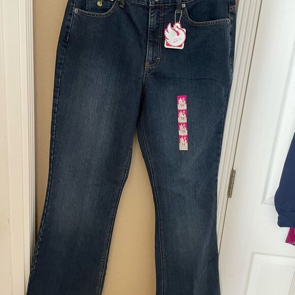 Gloria Vanderbilt Giselle Boot Cut Flared Leg Stone Washed Mid Rise Woman’s Jean - Picture 15 of 15